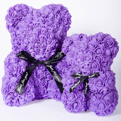 Лилаво мече от рози