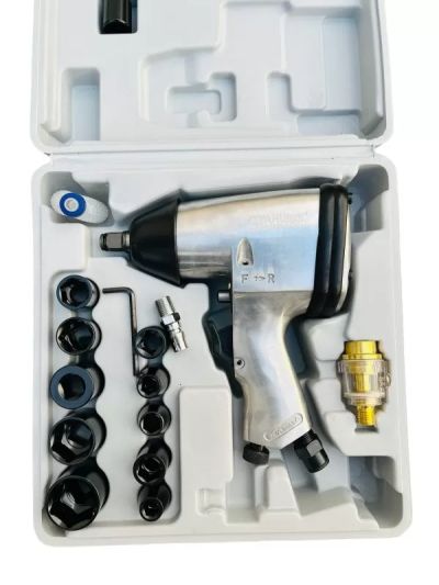 Компресор за въздух 25л. + Пневматичен Гайковерт 850нм. на 1/2. Stahl Mayer с вложки 17ч.