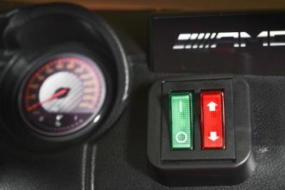 Акумулаторна кола Mercedes AMG GTR черен 011