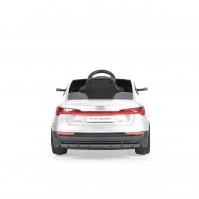 Акумулаторен джип Audi Sportback бял