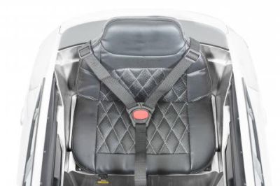 Акумулаторен джип Audi Sportback бял