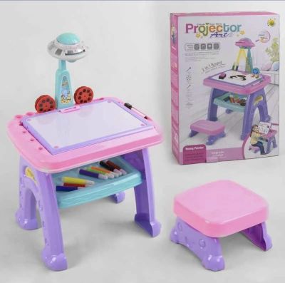 ДЕТСКИ ЧИН СЪС СТОЛ И ПРОЕКТОР ЗА РИСУВАНЕ