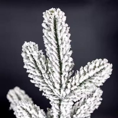 Изкуствена Коледна Елха с 2D и 3D клони, Поръсена със сняг - 120 см