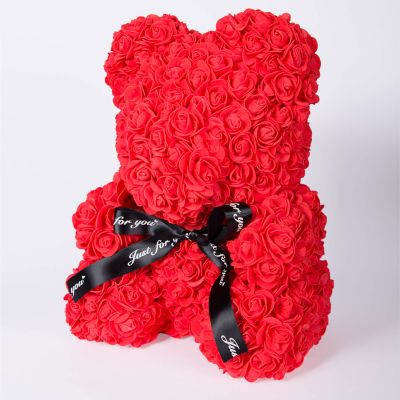 Червено мече от рози