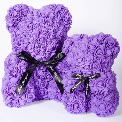 Лилаво мече от рози