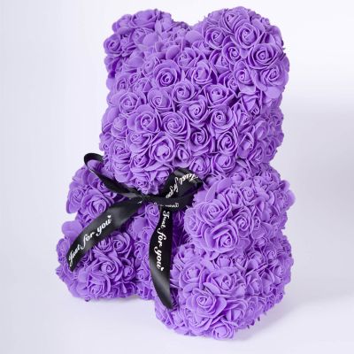 Лилаво мече от рози