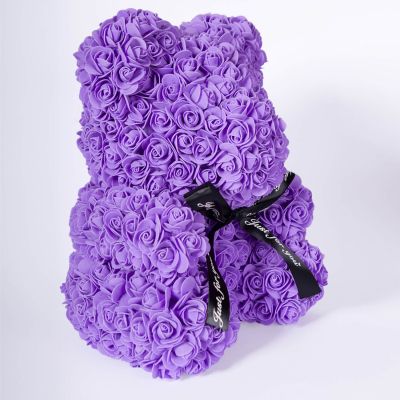 Лилаво мече от рози