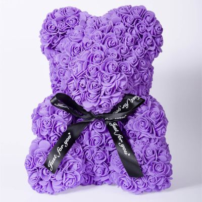 Лилаво мече от рози